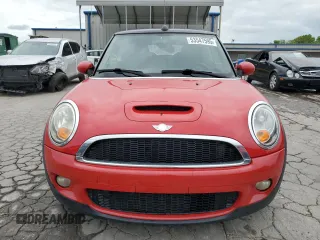 2010 MINI Convertible S with VIN WMWMS3C50ATY08821, listed as a Copart auction lot 53547595 with 54,438 mi miles and Salvage title. Bid and sale history available at DreamBid. Image 5.