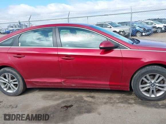 2015 Hyundai Sonata SE z VIN 5NPE24AFXFH189519, wystawiony jako IAAI lot #42146433 z przebiegiem 134 045 mil mil oraz . Historia ofert i sprzedaży dostępna na DreamBid. Obrazek 12.