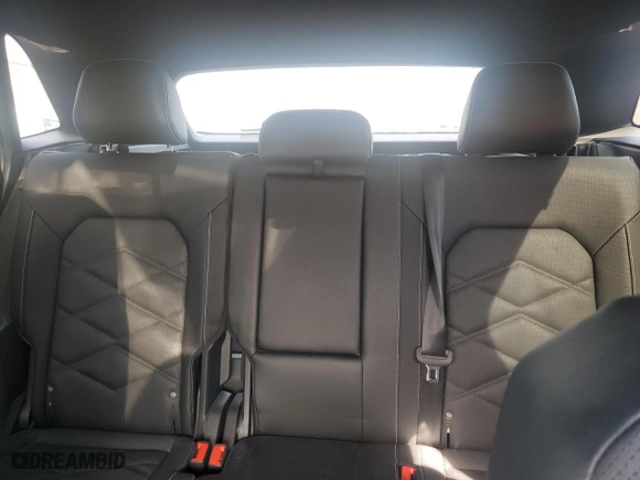2025 Volkswagen Atlas Cross Sport 2.0T SE w/Technology with VIN 1V2HE2CA9SC201674, listed as a Copart auction lot 48936705 with 9,997 mi miles and Clean Title. Bid and sale history available at carsss.com. Image 10.