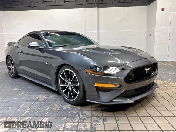2018 Ford Mustang GT with VIN 1FA6P8CFXJ5165083, listed as a Copart auction lot 64522525 with 61,415 mi miles and Clean title. Bid and sale history available at DreamBid. Image 1.