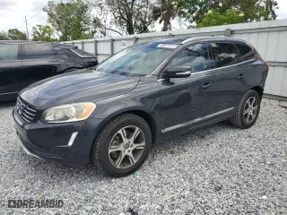 2015 Volvo XC60 T6 with VIN YV4902RK3F2755869, listed as a Copart auction lot 48807915 with 105,821 mi miles and Salvage Title. Bid and sale history available at carsss.com. Image 1.