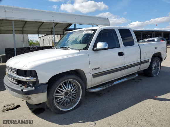 1999 Chevrolet Silverado 1500 LS with VIN 2GCEC19T7X1193973, listed as a Copart auction lot 49701125 with 276,641 mi miles and Salvage Title. Bid and sale history available at carsss.com. Image 1.