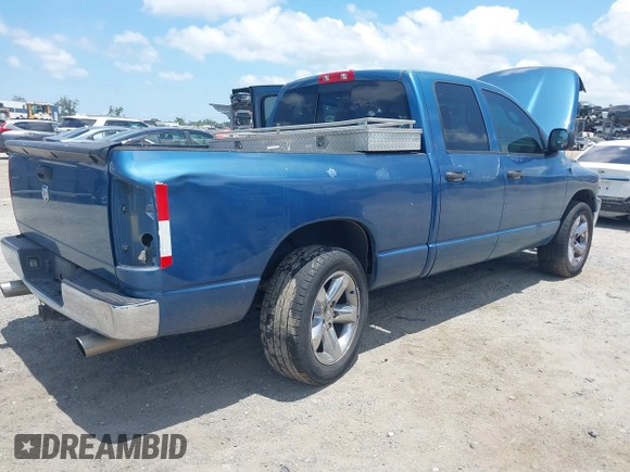 2006 Dodge 1500 SLT z VIN 1D7HA18226S627992, wystawiony jako IAAI lot #42300626 z przebiegiem 201 822 mil mil oraz . Historia ofert i sprzedaży dostępna na DreamBid. Obrazek 4.