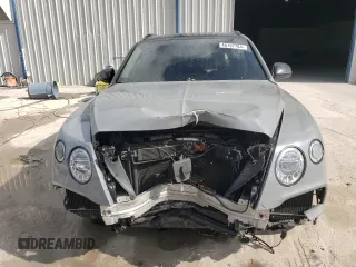 2017 Bentley Bentayga W12 z VIN SJAAC2ZV9HC015680, wystawiony jako Copart lot #46197784 z przebiegiem Nie podano mil oraz . Historia ofert i sprzedaży dostępna na DreamBid. Obrazek 5.