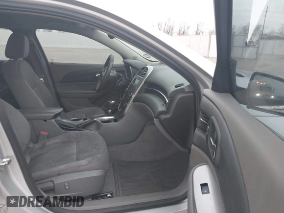 2016 Chevrolet Malibu Limited LS with VIN 1G11B5SA1GF104613, listed as a IAAI auction lot 41180654 with 113,464 mi miles. Bid and sale history available at carsss.com. Image 5.