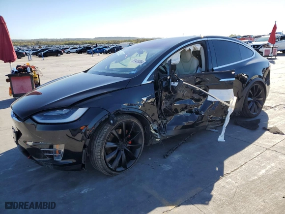 2017 Tesla Model X P100D with VIN 5YJXCBE4XHF077355, listed as a Copart auction lot 81426364 with NaN miles and Salvage Title. Bid and sale history available at carsss.com. Image 1.