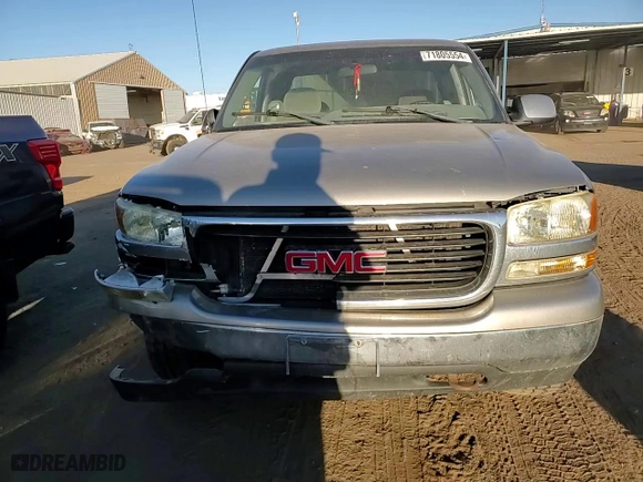 2000 GMC New Sierra 1500 SLE with VIN 1GTEK19V7YE168558, listed as a Copart auction lot 71805554 with NaN miles and Clean Title. Bid and sale history available at carsss.com. Image 11.