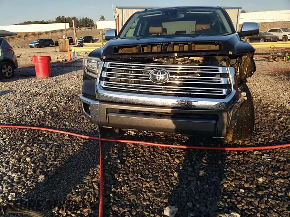 2019 Toyota Tundra SR5 z VIN 5TFAY5F13KX832503, wystawiony jako Copart lot #46536825 z przebiegiem 128 063 mil mil oraz Szkoda całkowita • Salvage title. Historia ofert i sprzedaży dostępna na DreamBid. Obrazek 14.