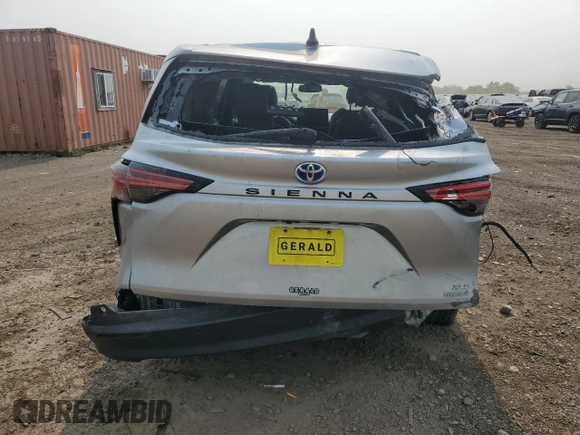 2022 Toyota Sienna XLE with VIN 5TDYRKEC0NS128511, listed as a Copart auction lot 59043675 with 57,573 mi miles and Salvage title. Bid and sale history available at DreamBid. Image 6.