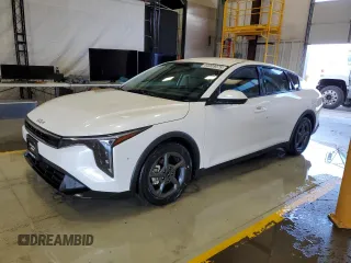 2025 Kia K4 LXS with VIN 3KPFT4DE4SE019661, listed as a Copart auction lot 44309075 with 25 mi miles and Salvage Title. Bid and sale history available at carsss.com. Image 1.