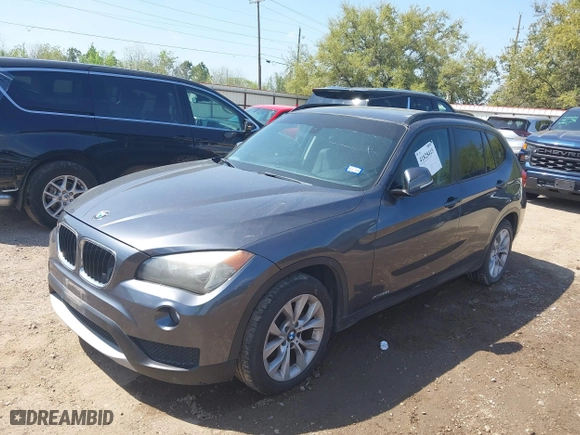 2014 BMW X1 xDrive28i with VIN WBAVL1C52EVY13471, listed as a IAAI auction lot 41828415 with 1 mi miles. Bid and sale history available at carsss.com. Image 2.