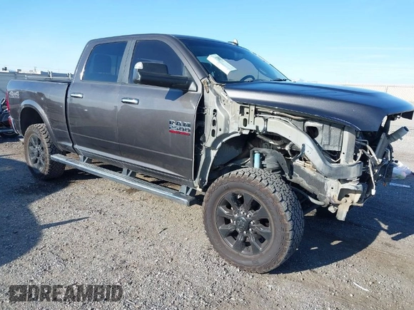 2018 Ram 2500 Big Horn with VIN 3C6UR5DL2JG217613, listed as a IAAI auction lot 41787606 with 101,712 mi miles. Bid and sale history available at carsss.com. Image 1.