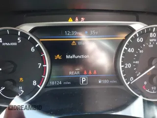 2021 Nissan Sentra SV with VIN 3N1AB8CV0MY289772, listed as a IAAI auction lot 41876197 with 18,124 mi miles and . Bid and sale history available at DreamBid. Image 15.