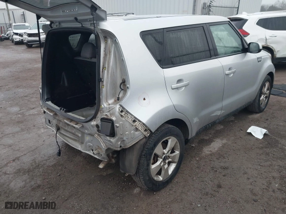 2017 Kia Soul with VIN KNDJN2A2XH7456835, listed as a IAAI auction lot 41485986 with 127,113 mi miles. Bid and sale history available at carsss.com. Image 4.
