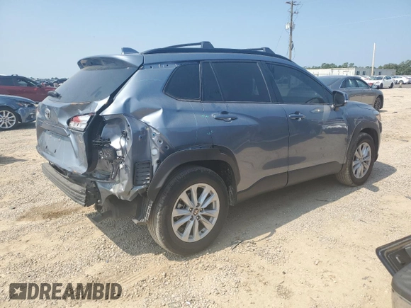 2022 Toyota Corolla Cross LE z VIN 7MUCAAAG7NV020462, wystawiony jako Copart lot #58538145 z przebiegiem 56 595 mil mil oraz Szkoda całkowita • Salvage title. Historia ofert i sprzedaży dostępna na DreamBid. Obrazek 3.