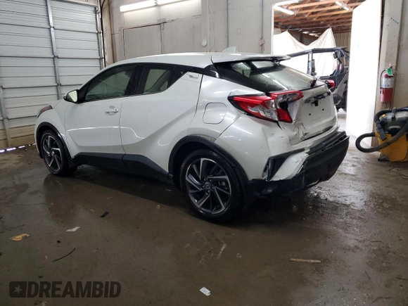 2020 Toyota C-HR LE with VIN JTNKHMBX4L1083011, listed as a Copart auction lot 51684435 with 43,490 mi miles and Salvage Title. Bid and sale history available at carsss.com. Image 2.