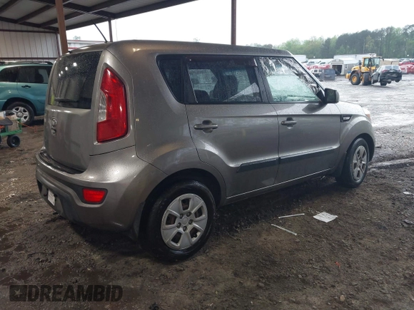 2013 Kia Soul with VIN KNDJT2A52D7632187, listed as a IAAI auction lot 41980035 with 184,264 mi miles. Bid and sale history available at carsss.com. Image 4.