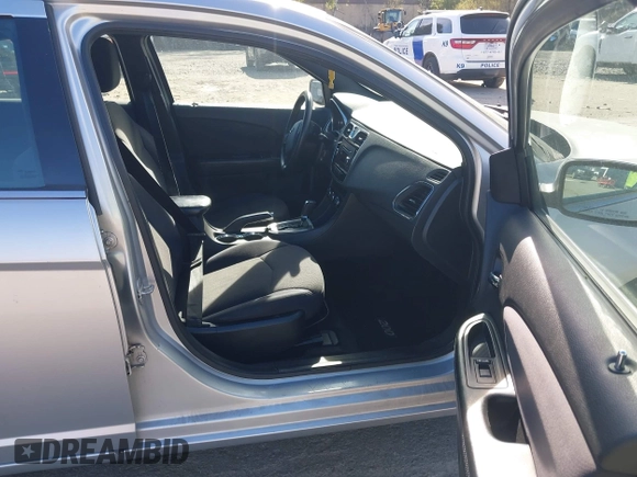 2012 Chrysler 200 LX with VIN 1C3CCBAB4CN320756, listed as a IAAI auction lot 42149497 with 137,037 mi miles. Bid and sale history available at carsss.com. Image 5.