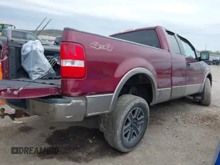 2004 Ford F-150 XLT with VIN 1FTPX14574NB92662, listed as a IAAI auction lot 41924652 with 141,694 mi miles and . Bid and sale history available at carsss.com. Image 4.