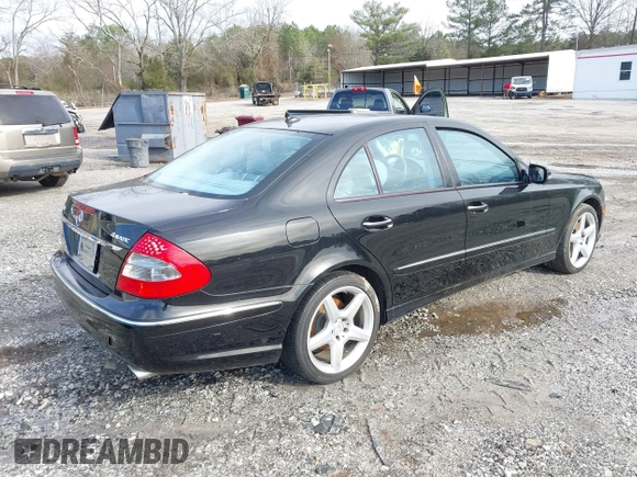 2009 Mercedes-Benz E-Class Luxury 3.5L with VIN WDBUF87X49B423293, listed as a IAAI auction lot 41582775 with 124,297 mi miles. Bid and sale history available at carsss.com. Image 4.