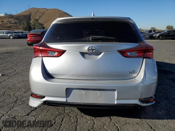 2016 Scion iM z VIN JTNKARJE1GJ505887, wystawiony jako Copart lot #88695115 z przebiegiem 137 491 mil mil oraz Szkoda całkowita • Salvage title. Historia ofert i sprzedaży dostępna na DreamBid. Obrazek 6.