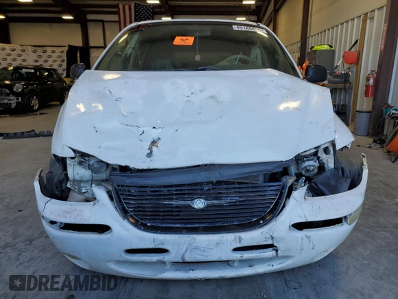 2000 Chrysler Town & Country LXi with VIN 1C4GP54L8YB549019, listed as a Copart auction lot 49186805 with 186,815 mi miles and Salvage Title. Bid and sale history available at carsss.com. Image 5.