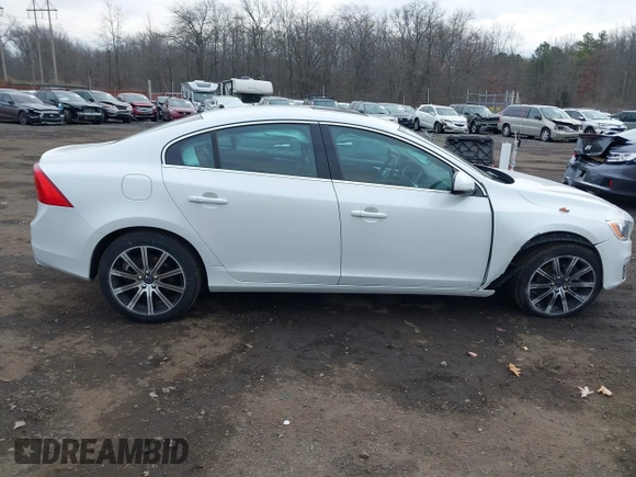 2017 Volvo S60 Inscription z VIN LYV402TK3HB196430, wystawiony jako IAAI lot #41301147 z przebiegiem 20 188 mil mil oraz . Historia ofert i sprzedaży dostępna na DreamBid. Obrazek 13.
