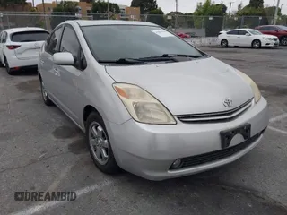 2004 Toyota Prius with VIN JTDKB20U840093681, listed as a IAAI auction lot 41861616 with 124,136 mi miles. Bid and sale history available at carsss.com. Image 1.