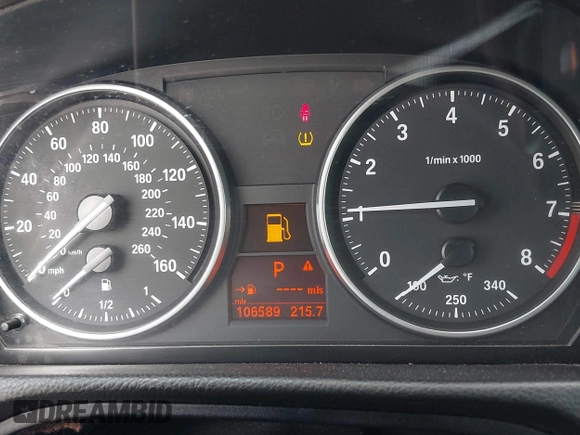 2008 BMW 3 Series 328i с VIN WBAWR33558P150694, выставлен на аукционе IAAI как лот 42838031 с пробегом 106 589 миль миль и . История ставок и продаж доступна на DreamBid. Изображение 7.