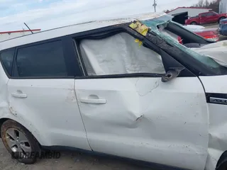 2016 Kia Soul with VIN KNDJN2A21G7262015, listed as a IAAI auction lot 41751846 with 145,183 mi miles. Bid and sale history available at carsss.com. Image 13.