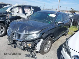 2017 Lincoln MKX Select with VIN 2LMPJ6KR6HBL33050, listed as a IAAI auction lot 41548295 with 38,490 mi miles. Bid and sale history available at carsss.com. Image 2.