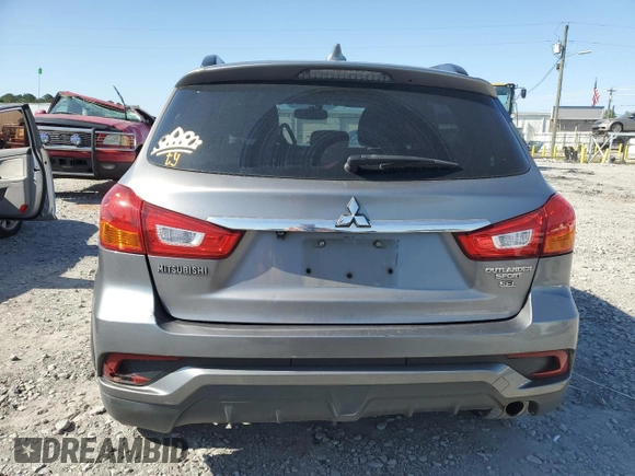2018 Mitsubishi Outlander SEL z VIN JA4AP4AW1JU001625, wystawiony jako Copart lot #53531915 z przebiegiem 227 043 mil mil oraz Szkoda całkowita • Salvage title. Historia ofert i sprzedaży dostępna na DreamBid. Obrazek 6.