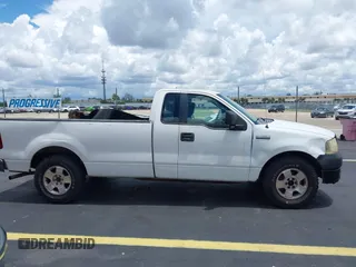 2006 Ford F-150 XL z VIN 1FTRF12W86KB54661, wystawiony jako IAAI lot #42581375 z przebiegiem 309 793 mil mil oraz . Historia ofert i sprzedaży dostępna na DreamBid. Obrazek 13.