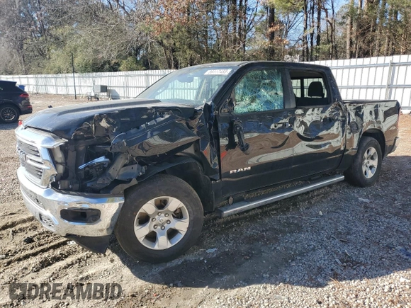 2020 Ram 1500 Big Horn z VIN 1C6RRFFG3LN233051, wystawiony jako Copart lot #89117455 z przebiegiem 43 191 mil mil oraz Szkoda całkowita • Salvage title. Historia ofert i sprzedaży dostępna na DreamBid. Obrazek 1.