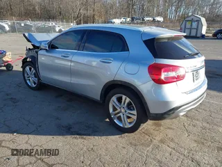 2015 Mercedes-Benz GLA 250 z VIN WDCTG4GB3FJ074548, wystawiony jako IAAI lot #41328457 z przebiegiem 75 706 mil mil oraz . Historia ofert i sprzedaży dostępna na DreamBid. Obrazek 3.