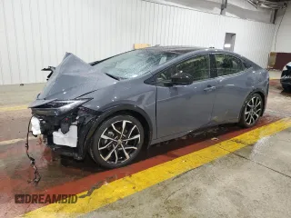 2024 Toyota Prius SE z VIN JTDACACU4R3034180, wystawiony jako Copart lot #46998625 z przebiegiem 5 288 mil mil oraz Szkoda całkowita • Salvage title. Historia ofert i sprzedaży dostępna na DreamBid. Obrazek 1.