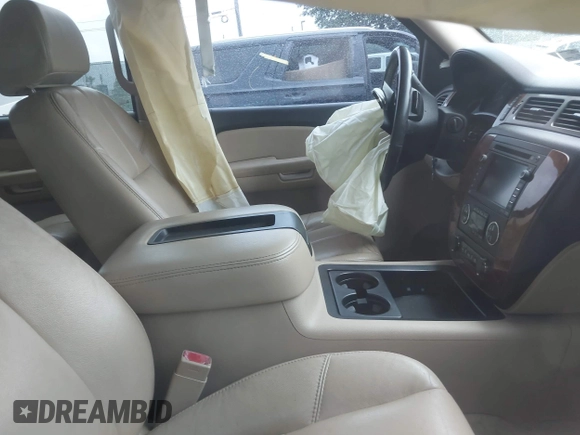 2007 Chevrolet Tahoe LT z VIN 1GNFK13017R210061, wystawiony jako IAAI lot #42256967 z przebiegiem Nie podano mil oraz . Historia ofert i sprzedaży dostępna na DreamBid. Obrazek 5.