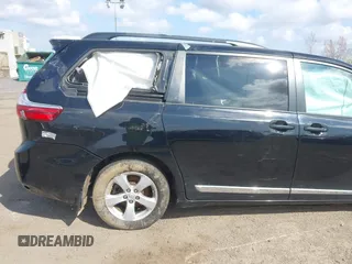 2016 Toyota Sienna LE AAS with VIN 5TDKK3DC8GS739715, listed as a IAAI auction lot 42015201 with 68,417 mi miles. Bid and sale history available at carsss.com. Image 18.