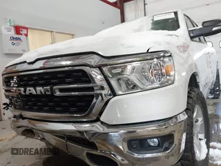 2022 Ram 1500 Big Horn z VIN 1C6SRFMT7NN367274, wystawiony jako IAAI lot #41624816 z przebiegiem 96 996 mil mil oraz . Historia ofert i sprzedaży dostępna na DreamBid. Obrazek 12.
