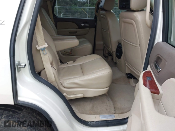 2014 Chevrolet Tahoe LTZ z VIN 1GNSCCE05ER101331, wystawiony jako IAAI lot #41793150 z przebiegiem 177 769 mil mil oraz . Historia ofert i sprzedaży dostępna na DreamBid. Obrazek 8.