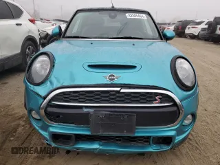 2019 MINI Convertible Cooper S z VIN WMWWG9C56K3E40260, wystawiony jako Copart lot #82885464 z przebiegiem 117 256 mil mil oraz Szkoda całkowita • Salvage title. Historia ofert i sprzedaży dostępna na DreamBid. Obrazek 5.