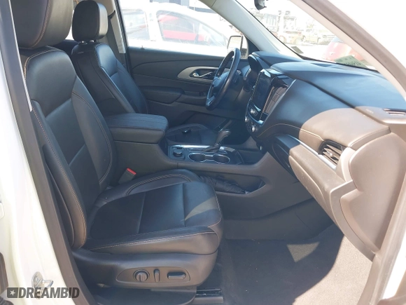 2019 Chevrolet Traverse LT Leather with VIN 1GNEVHKW2KJ306743, listed as a IAAI auction lot 41560538 with 132,641 mi miles. Bid and sale history available at carsss.com. Image 5.