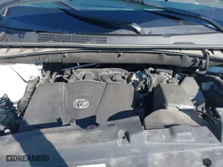 2019 Toyota Highlander SE with VIN 5TDJZRFH3KS626556, listed as a IAAI auction lot 39958875 with 75,053 mi miles. Bid and sale history available at carsss.com. Image 10.