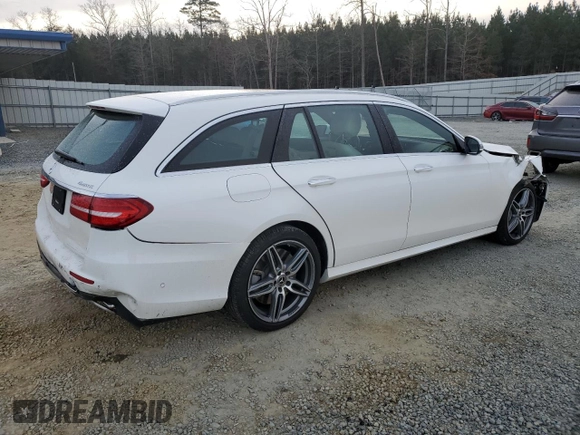 2019 Mercedes-Benz E 450 with VIN WDDZH6JB7KA683563, listed as a Copart auction lot 41882745 with 30,132 mi miles and Salvage Title. Bid and sale history available at DreamBid. Image 3.