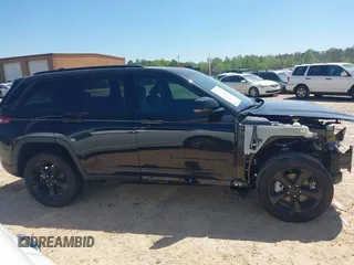 2024 Jeep Grand Cherokee Limited с VIN 1C4RJHBG4RC168703, выставлен на аукционе IAAI как лот 41964563 с пробегом 6 282 миль миль и . История ставок и продаж доступна на DreamBid. Изображение 13.
