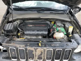 2015 Jeep Renegade Latitude with VIN ZACCJBBT4FPC41186, listed as a Copart auction lot 53260415 with 122,690 mi miles and Salvage Title. Bid and sale history available at carsss.com. Image 13.