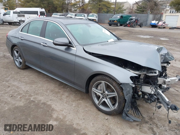 2018 Mercedes-Benz E 300 with VIN WDDZF4JB2JA342094, listed as a IAAI auction lot 41556822 with 71,630 mi miles and . Bid and sale history available at DreamBid. Image 1.