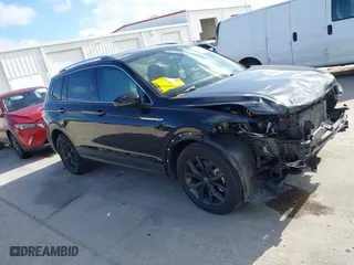 2023 Volkswagen Tiguan SE with VIN 3VV3B7AX9PM062632, listed as a IAAI auction lot 41943020 with 40,995 mi miles. Bid and sale history available at carsss.com. Image 14.