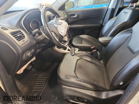 2020 Jeep Compass Latitude z VIN 3C4NJDBB5LT175411, wystawiony jako Copart lot #62606565 z przebiegiem 44 523 mil mil oraz Szkoda całkowita • Salvage title. Historia ofert i sprzedaży dostępna na DreamBid. Obrazek 7.