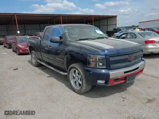 2011 Chevrolet Silverado 1500 LT with VIN 1GCRCSE04BZ232327, listed as a IAAI auction lot 41896146 with 146,402 mi miles. Bid and sale history available at carsss.com. Image 1.